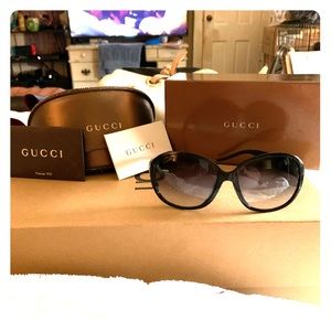 ❤️SOLD❤️Gucci Sunglasses with Rhinestone GG Hearts